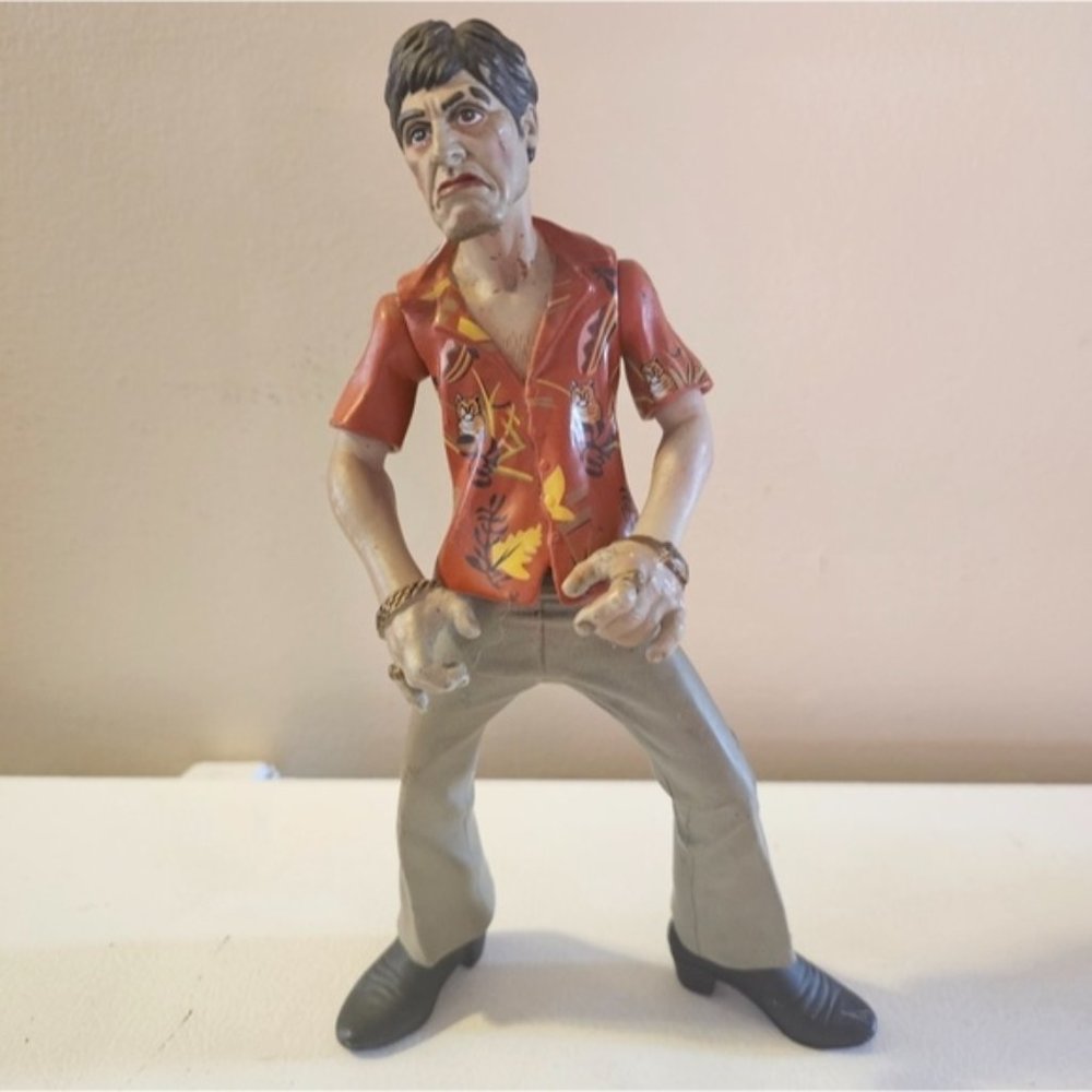 Scarface Mezco Al Pacino 10" The Runner Action Figure 2004